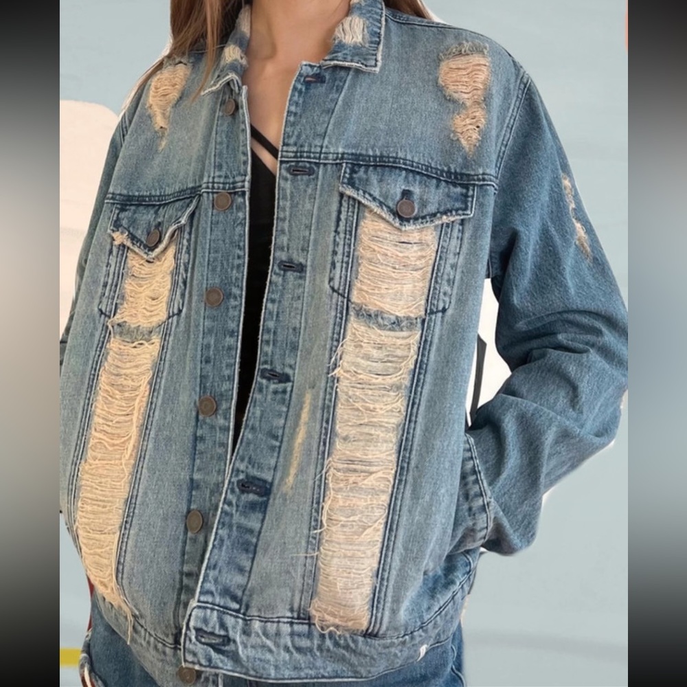 NWT Volcom distressed denim jacket